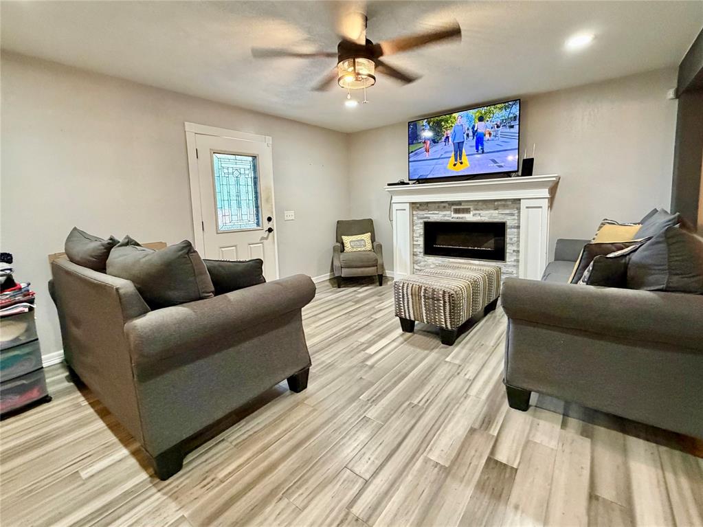 228 Beard Drive Property Photo 3