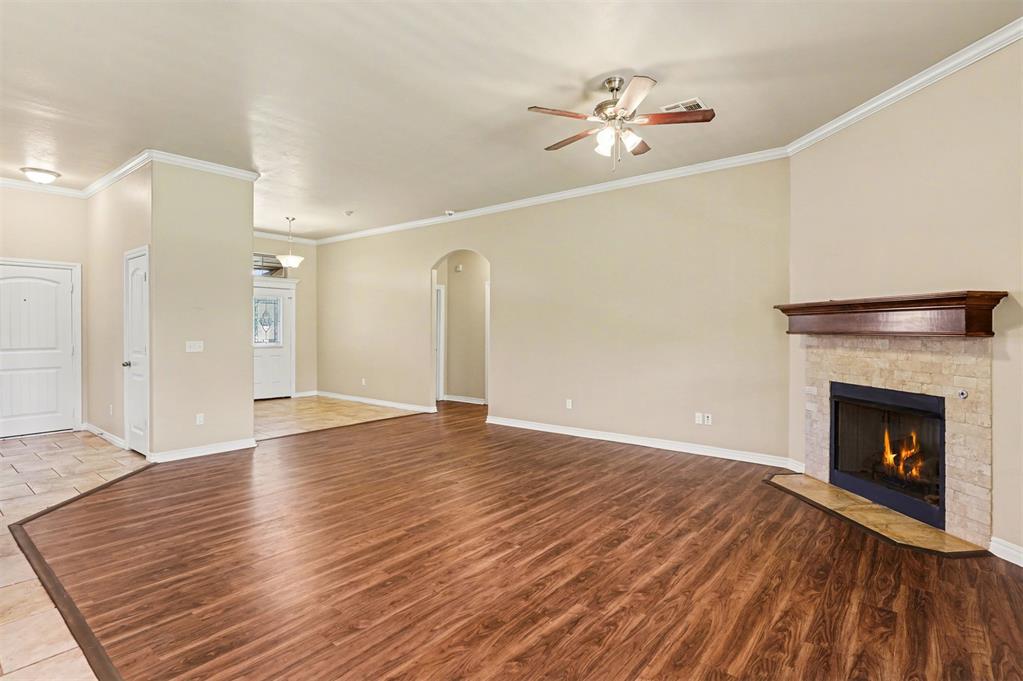 2400 Bretton Lane Property Photo 3