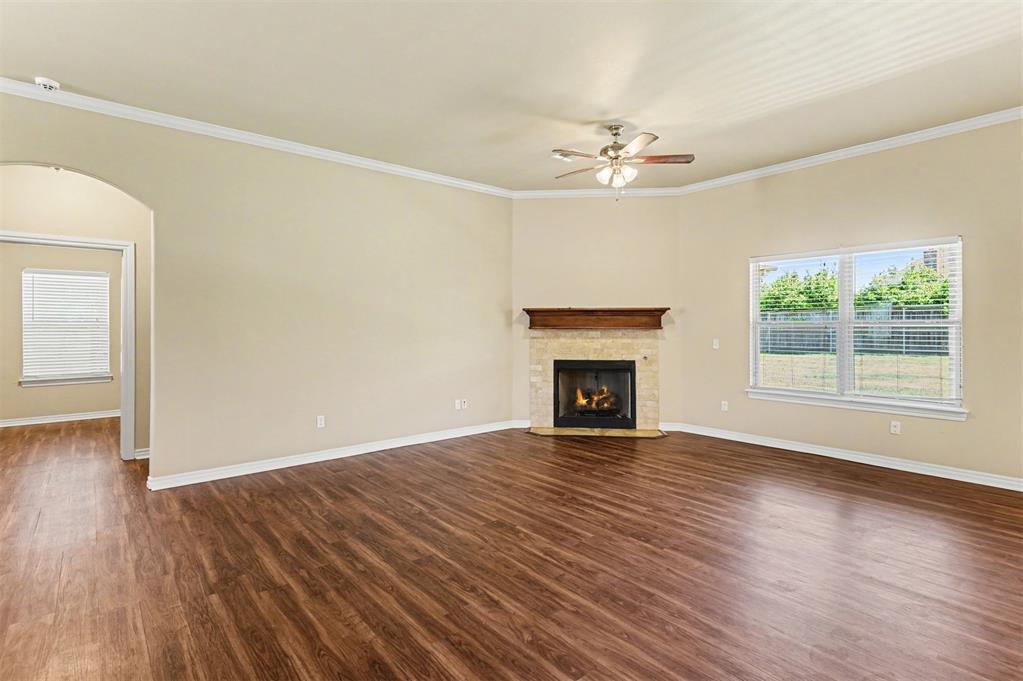 2400 Bretton Lane Property Photo 4