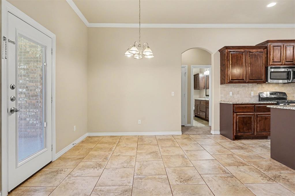 2400 Bretton Lane Property Photo 11