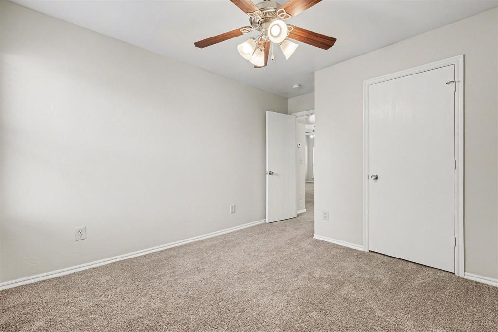 8613 Sw 46th Place Property Photo 11