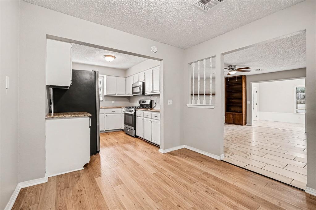 3821 W Oakcliff Drive Property Photo 3