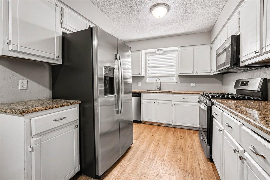 3821 W Oakcliff Drive Property Photo 4