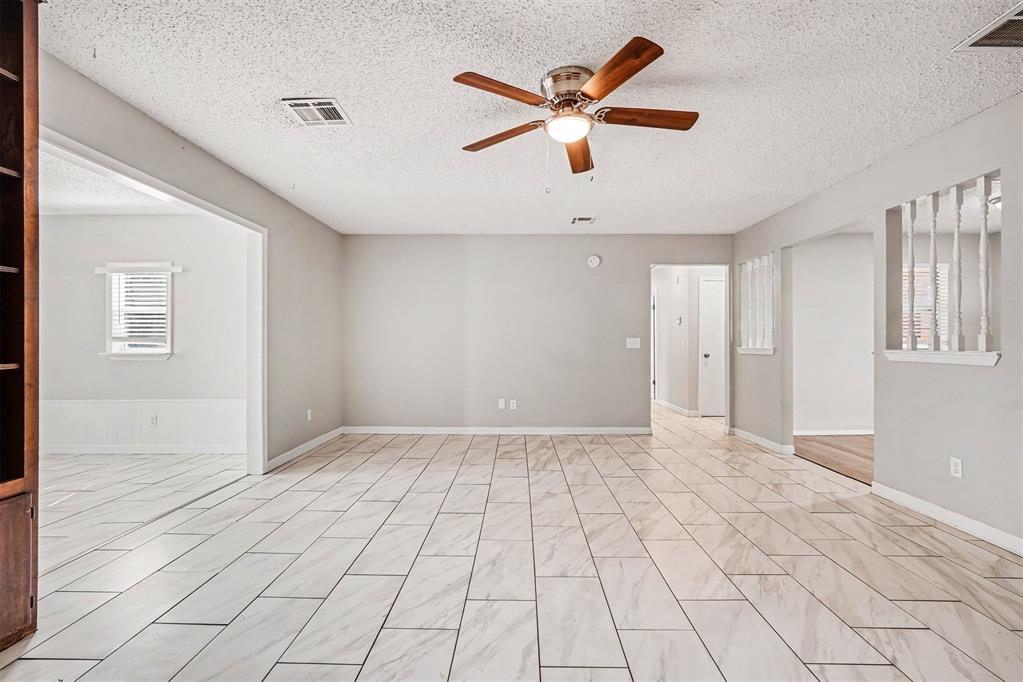 3821 W Oakcliff Drive Property Photo 6
