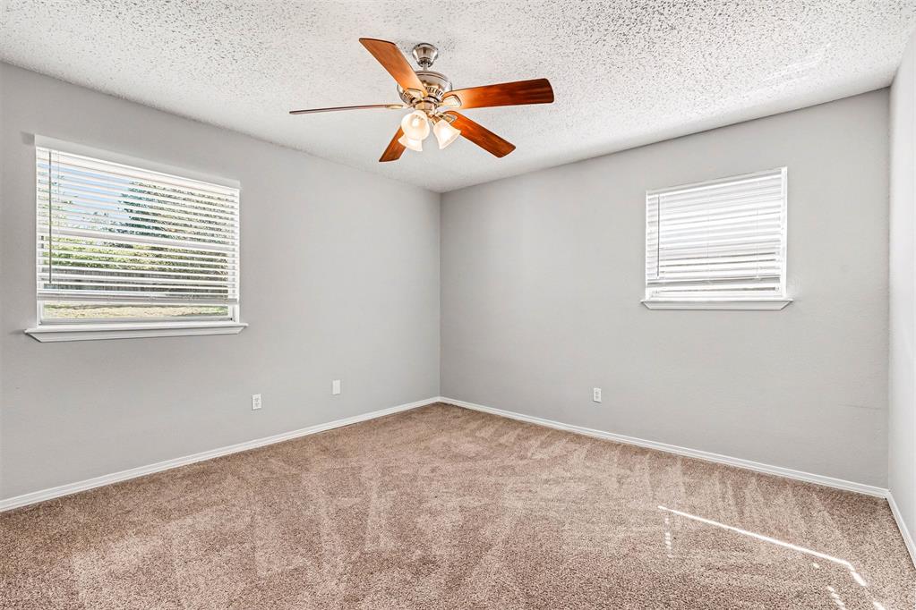 3821 W Oakcliff Drive Property Photo 7