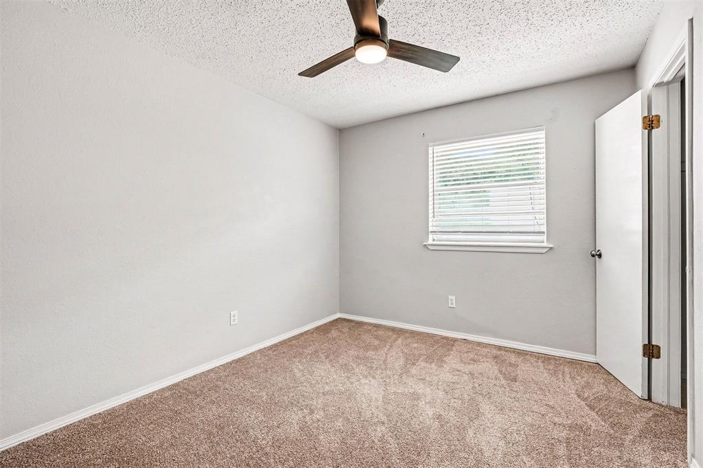 3821 W Oakcliff Drive Property Photo 8
