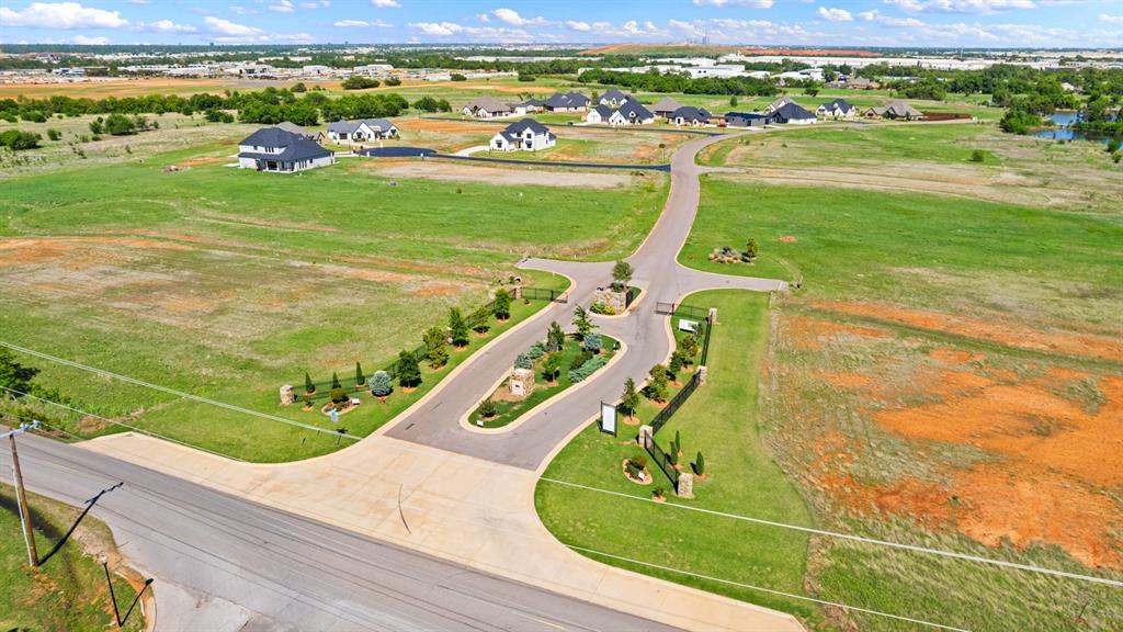 2500 Heathery Park Property Photo 49
