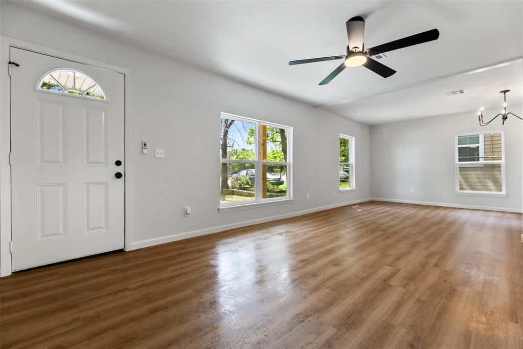 12717 Ne 36th Street Property Photo 4