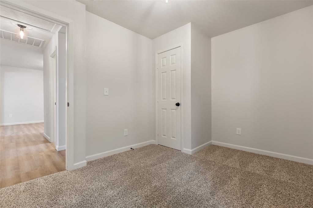 12717 Ne 36th Street Property Photo 15
