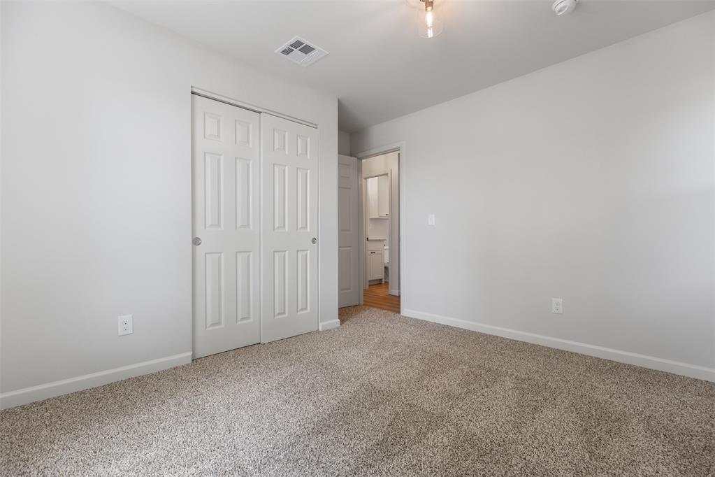 12717 Ne 36th Street Property Photo 17