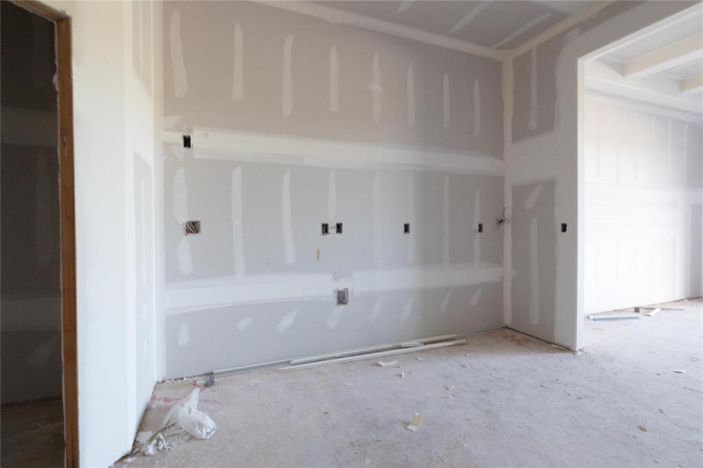 4112 Nw 158th Street Property Photo 6