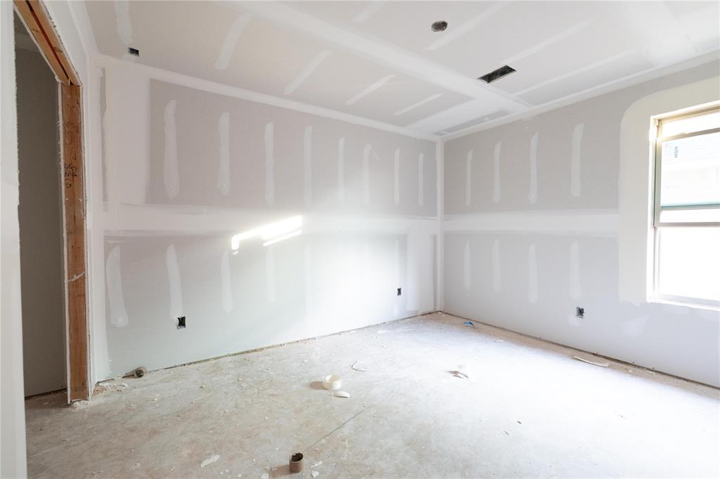 4112 Nw 158th Street Property Photo 15