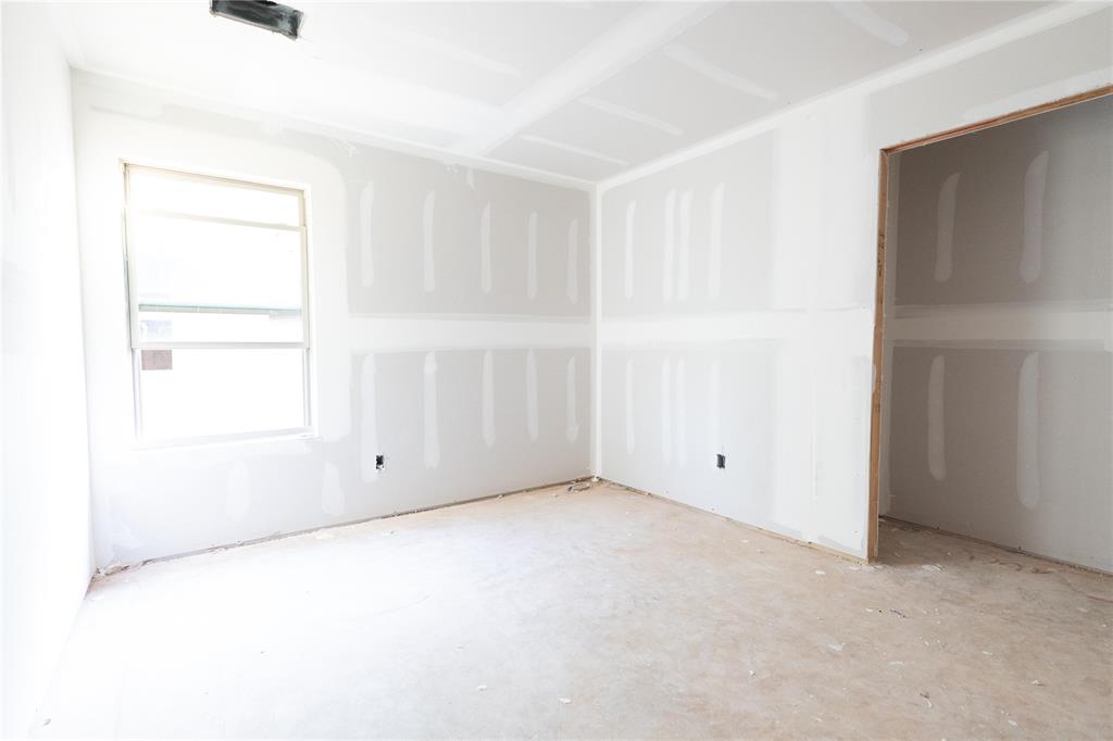 4112 Nw 158th Street Property Photo 16