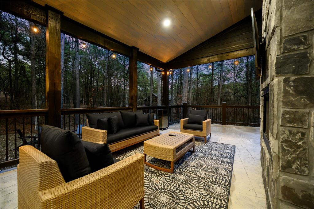36 Soft Spring Trail Property Photo 17