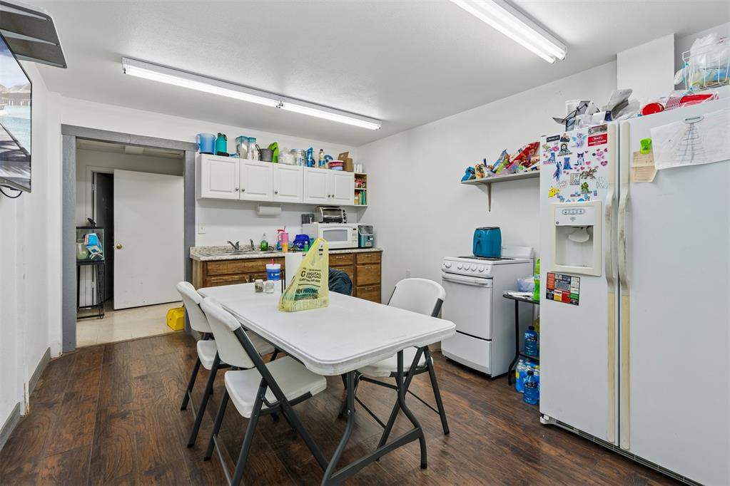 102 E Central Boulevard Property Photo 17