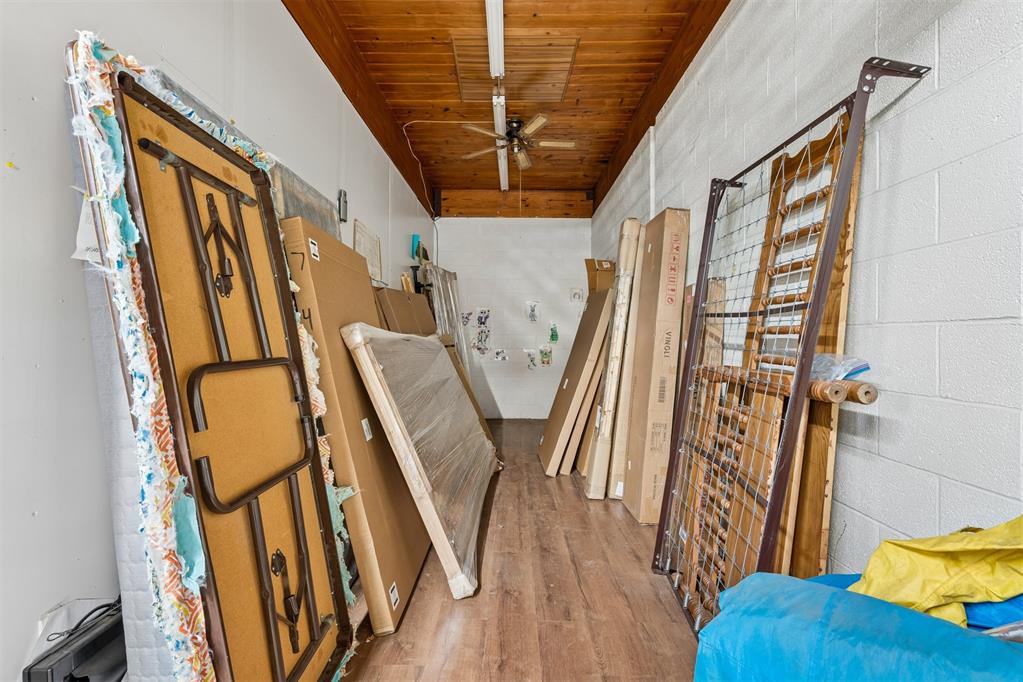 102 E Central Boulevard Property Photo 24