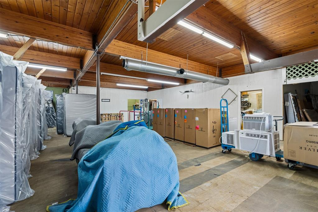 102 E Central Boulevard Property Photo 25