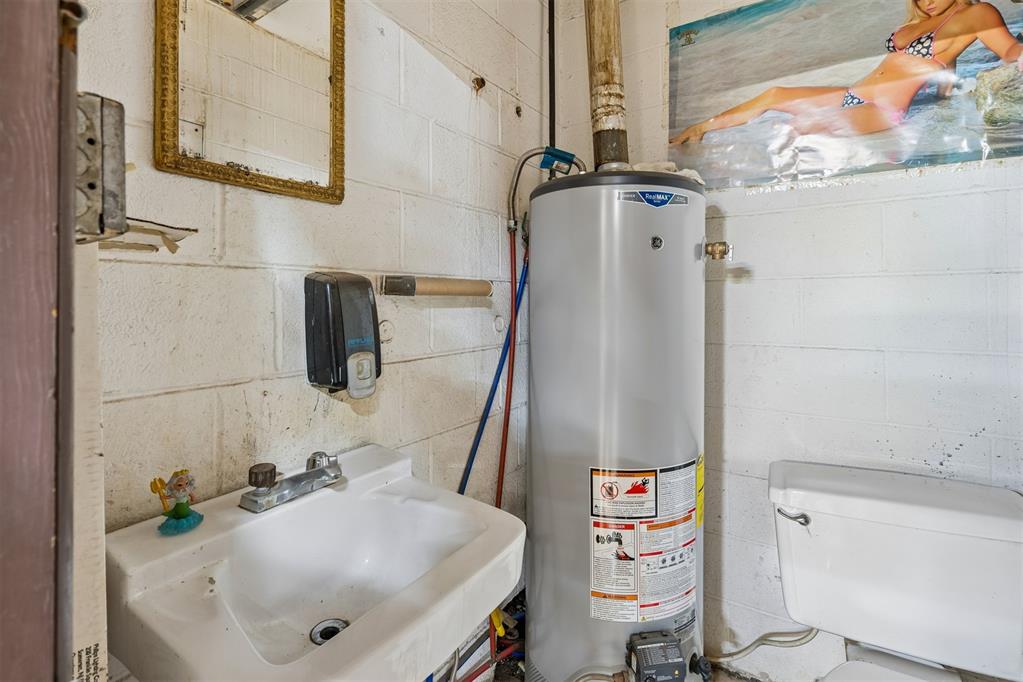 102 E Central Boulevard Property Photo 32