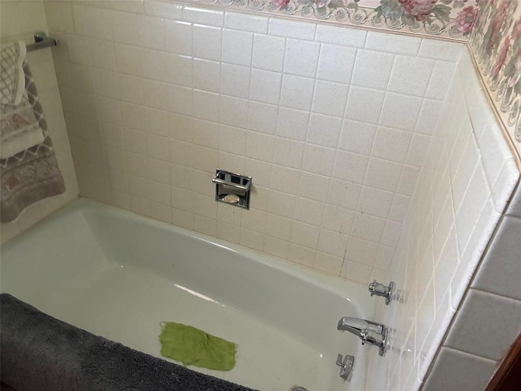 305 N Armor Street Property Photo 16
