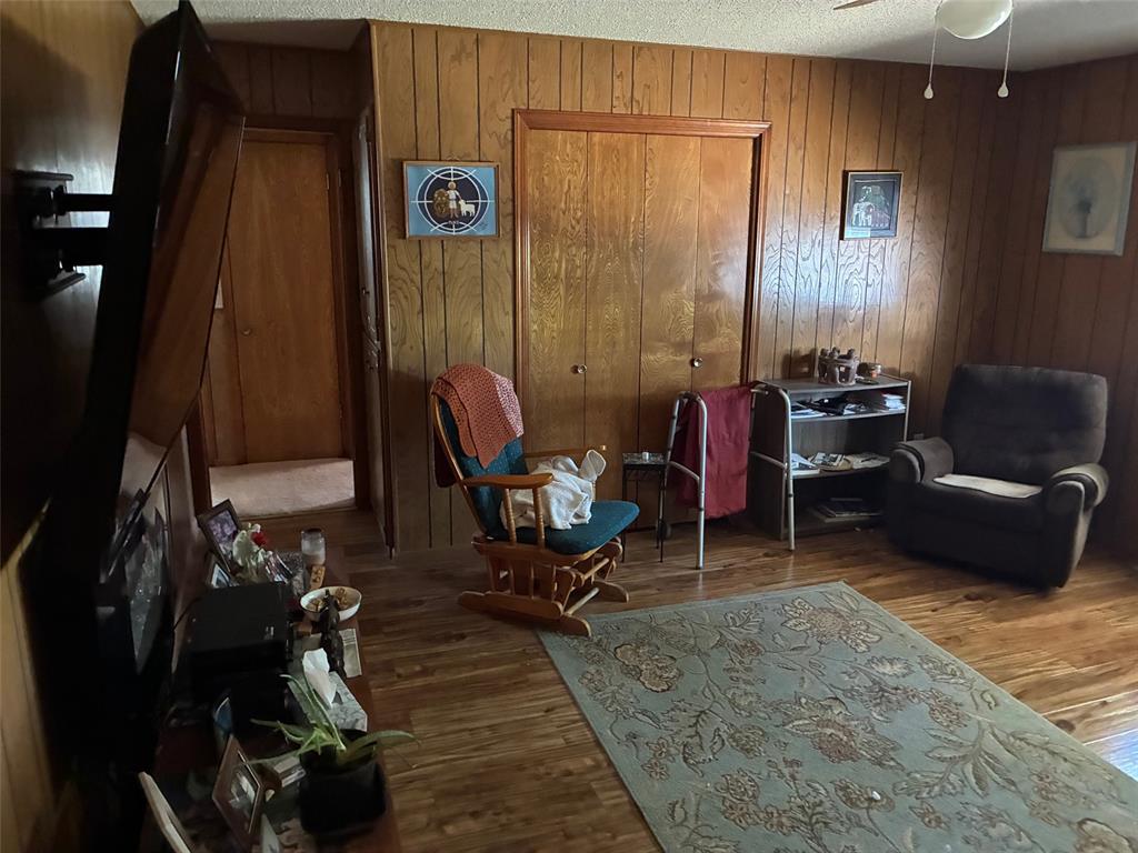 305 N Armor Street Property Photo 19