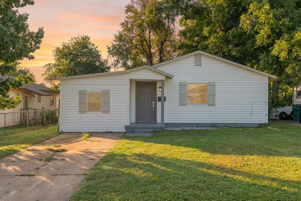 3916 S Youngs Place Property Photo 1