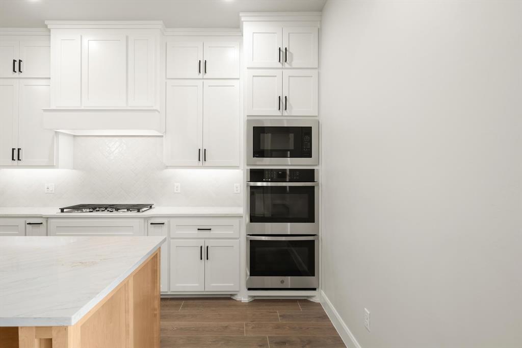 7104 Nw 154th Street Property Photo 17