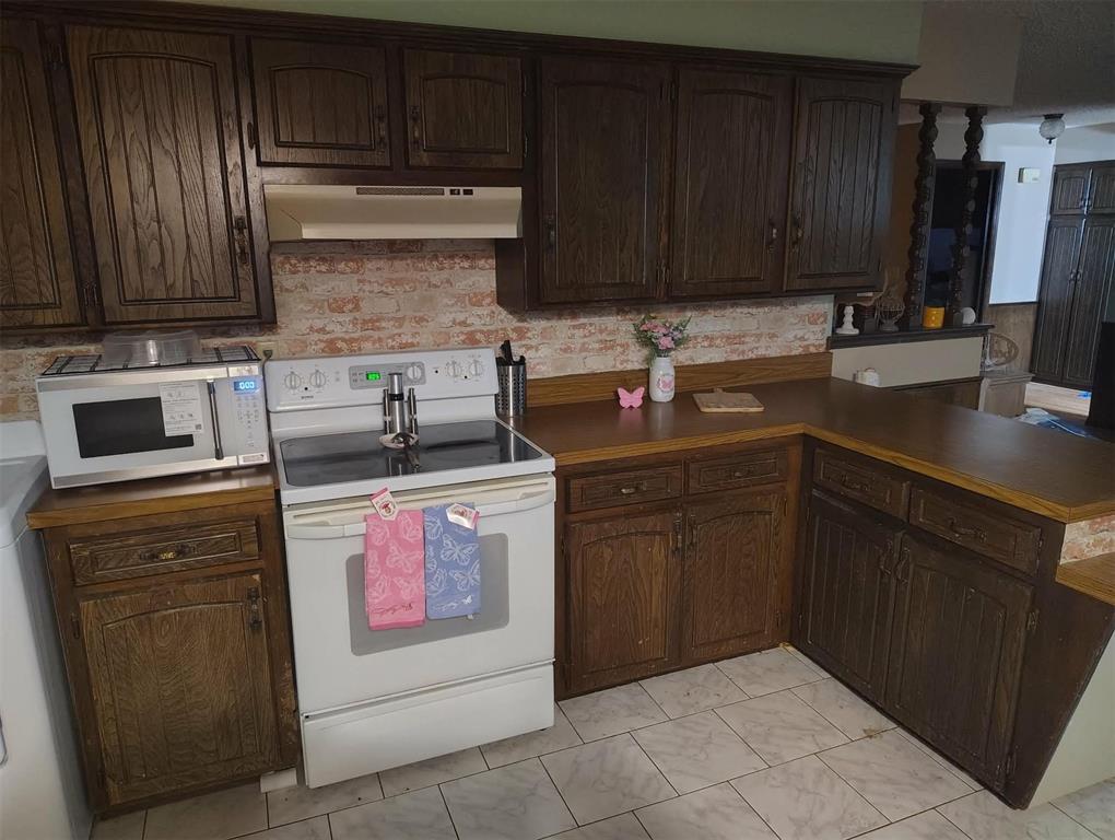1505 Crestview Drive Property Photo 4