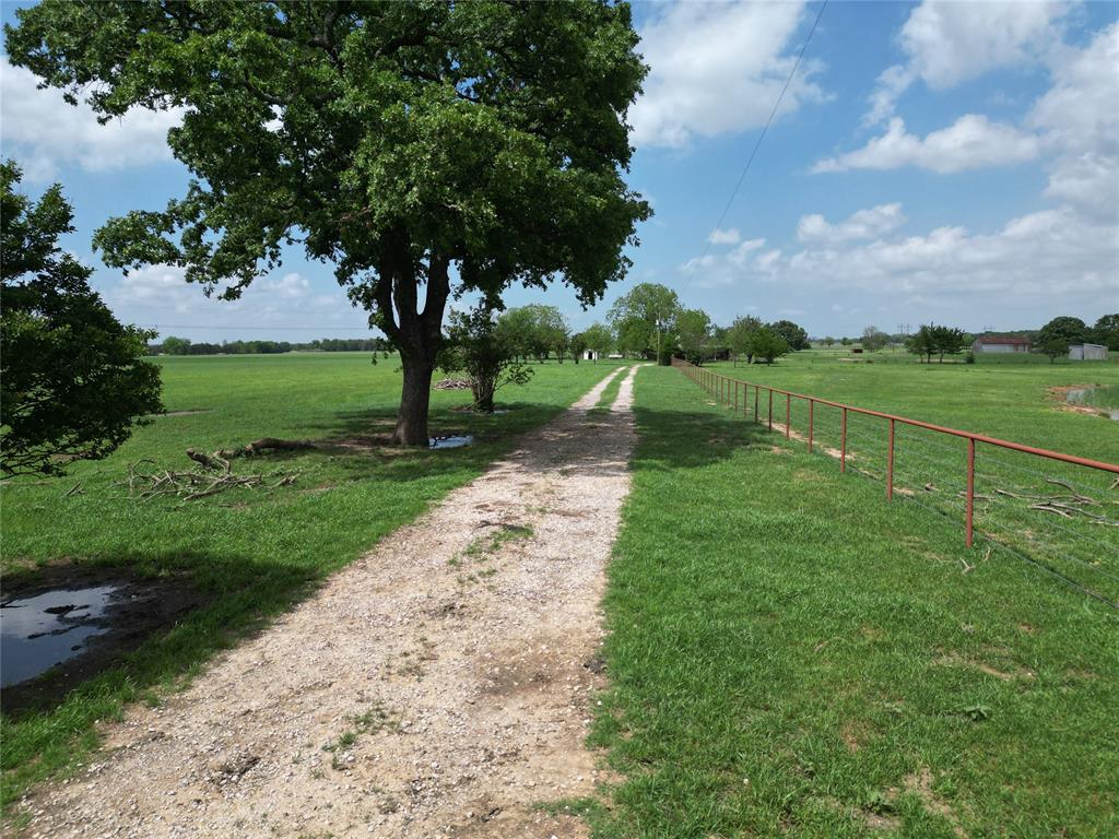 1225412 Property Photo 6