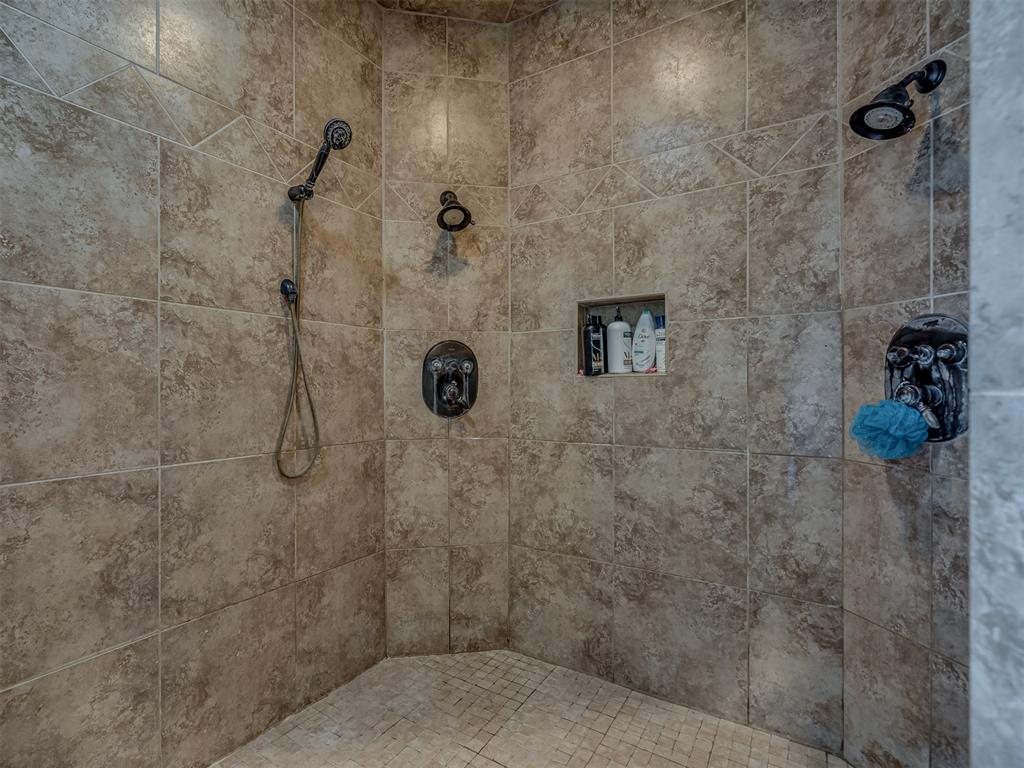 1826 County Road 1210 Property Photo 23