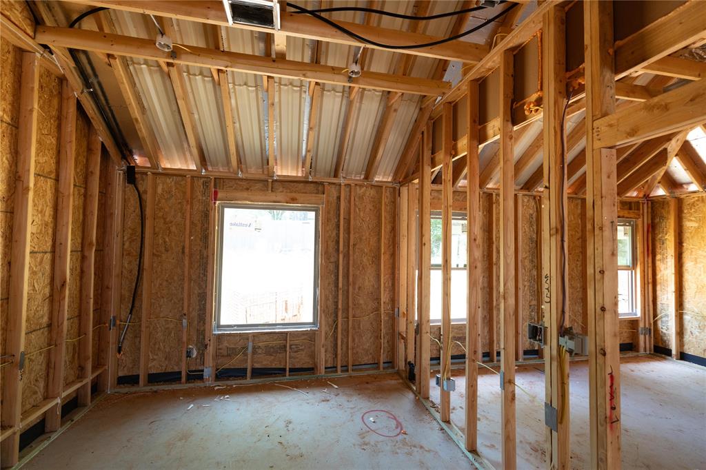 3205 Broadmoore Drive Property Photo 3