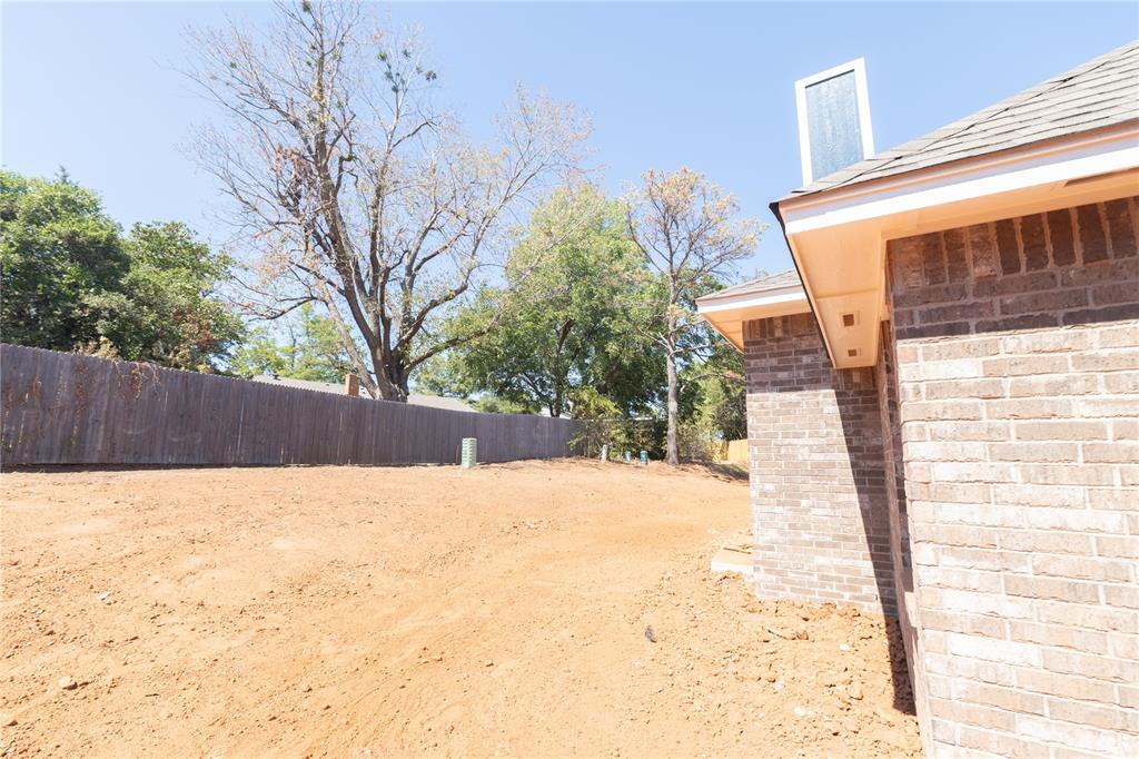 3205 Broadmoore Drive Property Photo 7