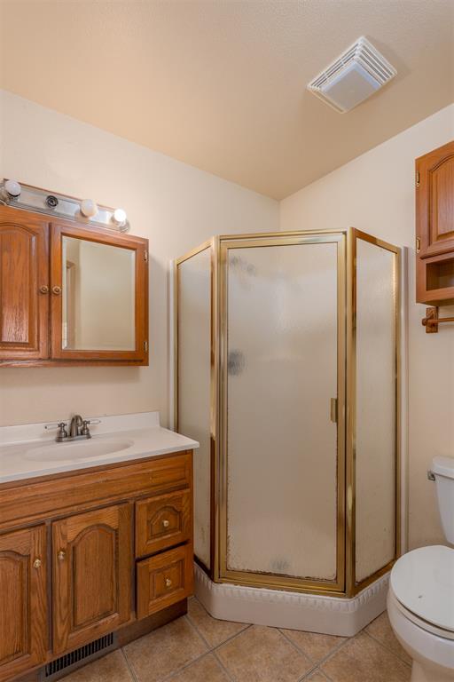 384045 E 1040 Road Property Photo 8