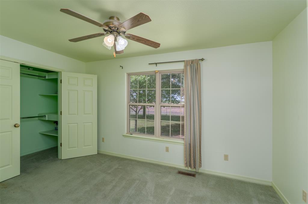 384045 E 1040 Road Property Photo 12