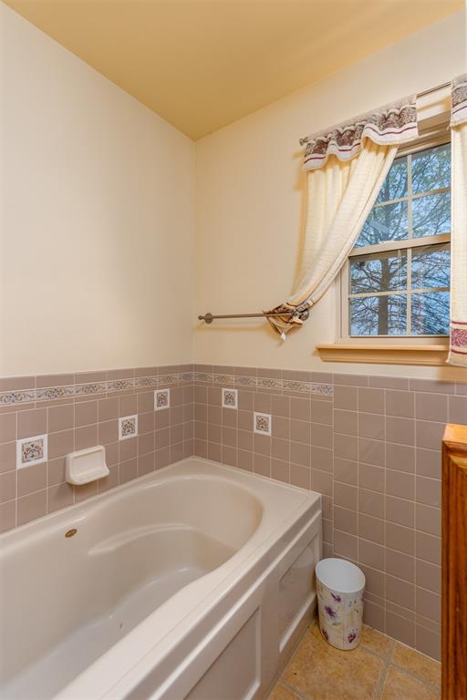 384045 E 1040 Road Property Photo 17