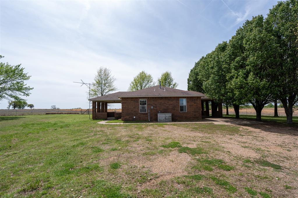 384045 E 1040 Road Property Photo 32