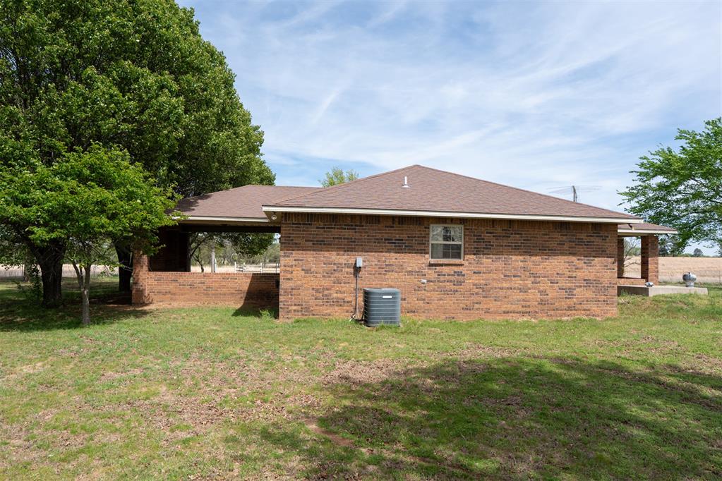 384045 E 1040 Road Property Photo 35
