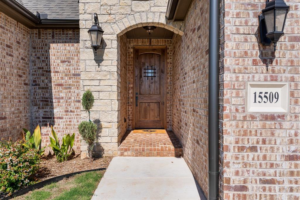 15509 Bergman Circle Property Photo 2