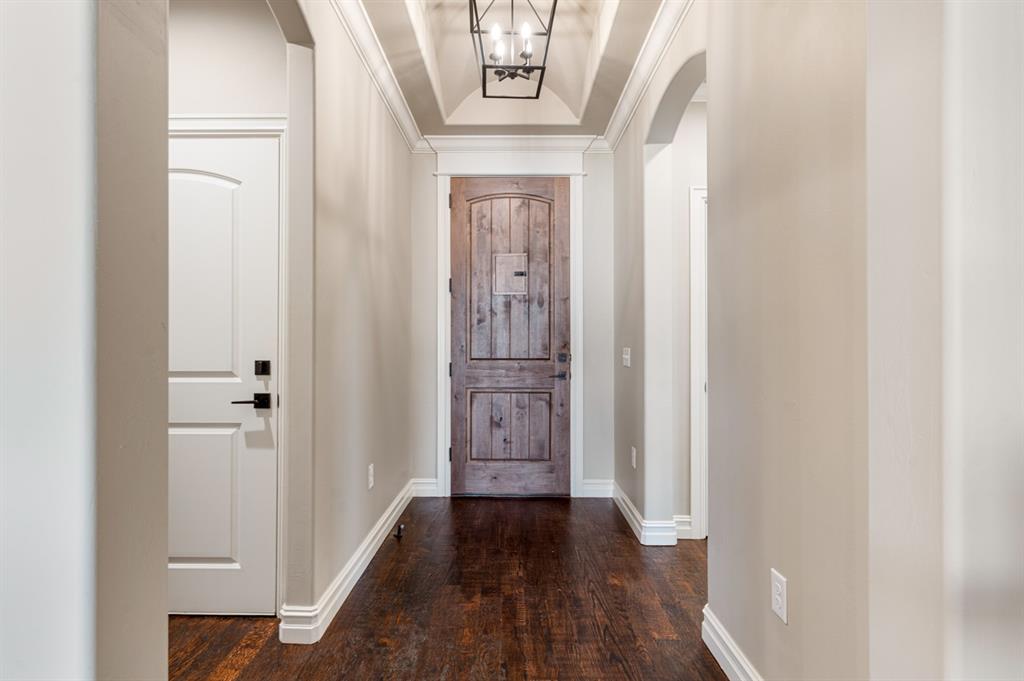 15509 Bergman Circle Property Photo 4