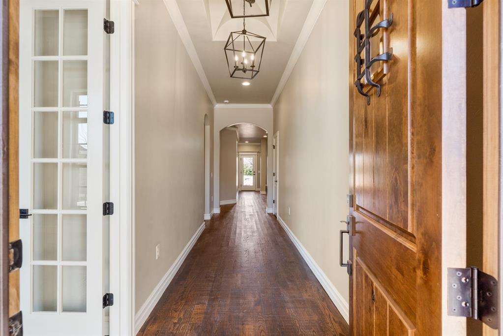 15709 Flora Avenue Property Photo 2