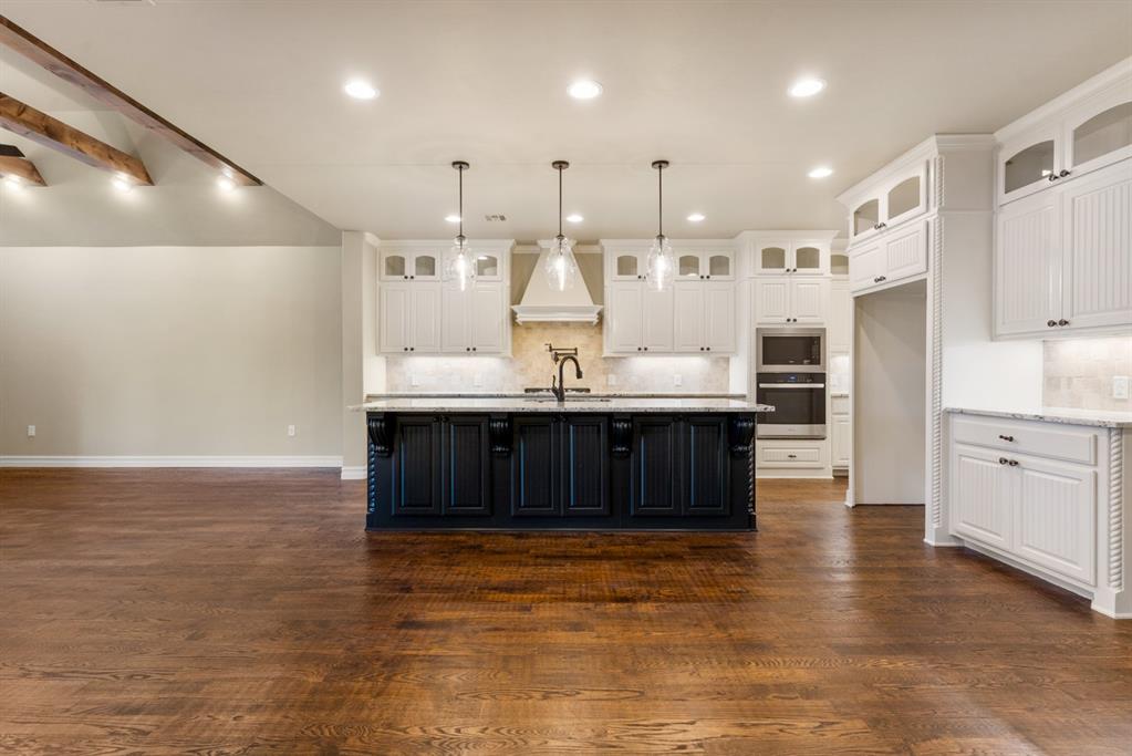 15709 Flora Avenue Property Photo 13