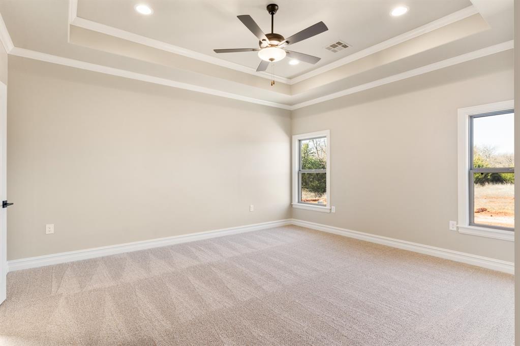 15709 Flora Avenue Property Photo 27