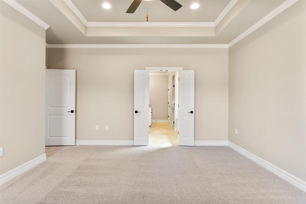 15709 Flora Avenue Property Photo 28