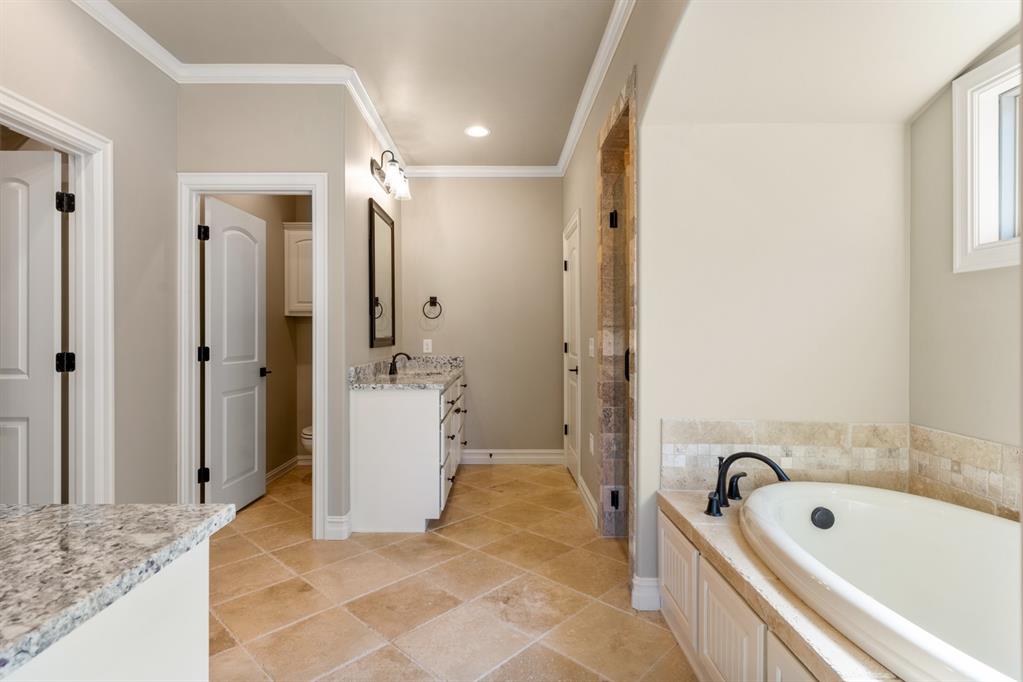 15709 Flora Avenue Property Photo 29