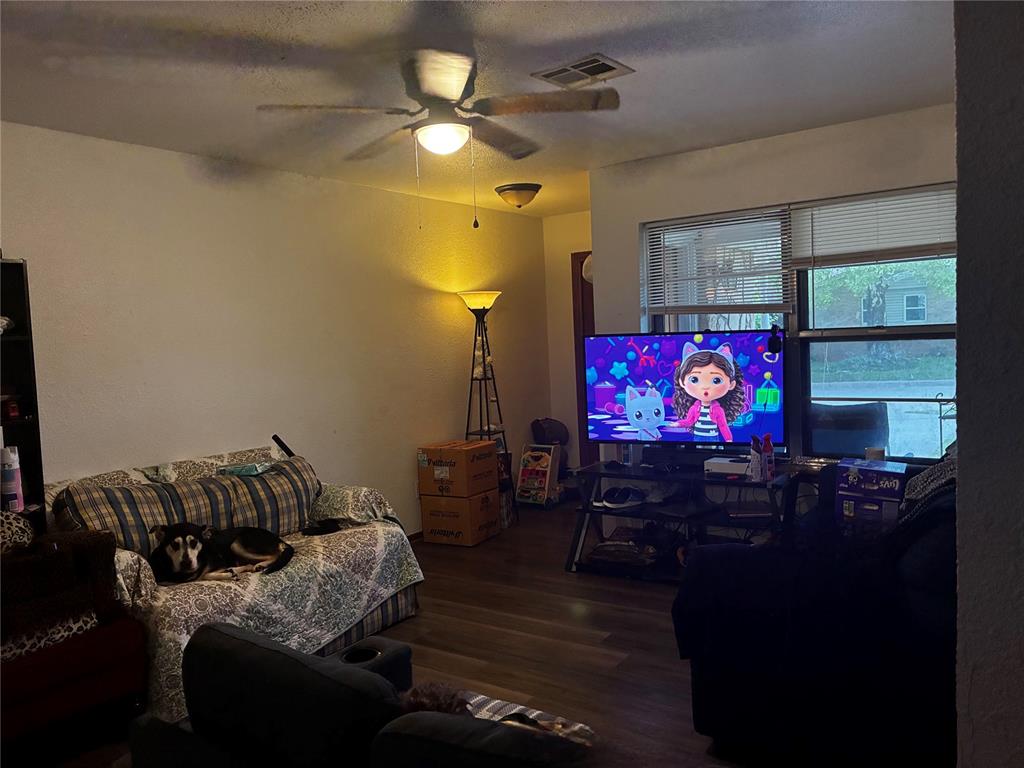 102 Oakside Drive Property Photo 1