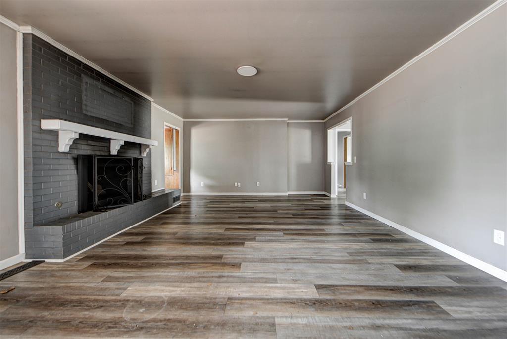 1506 W Walnut Street Property Photo 9