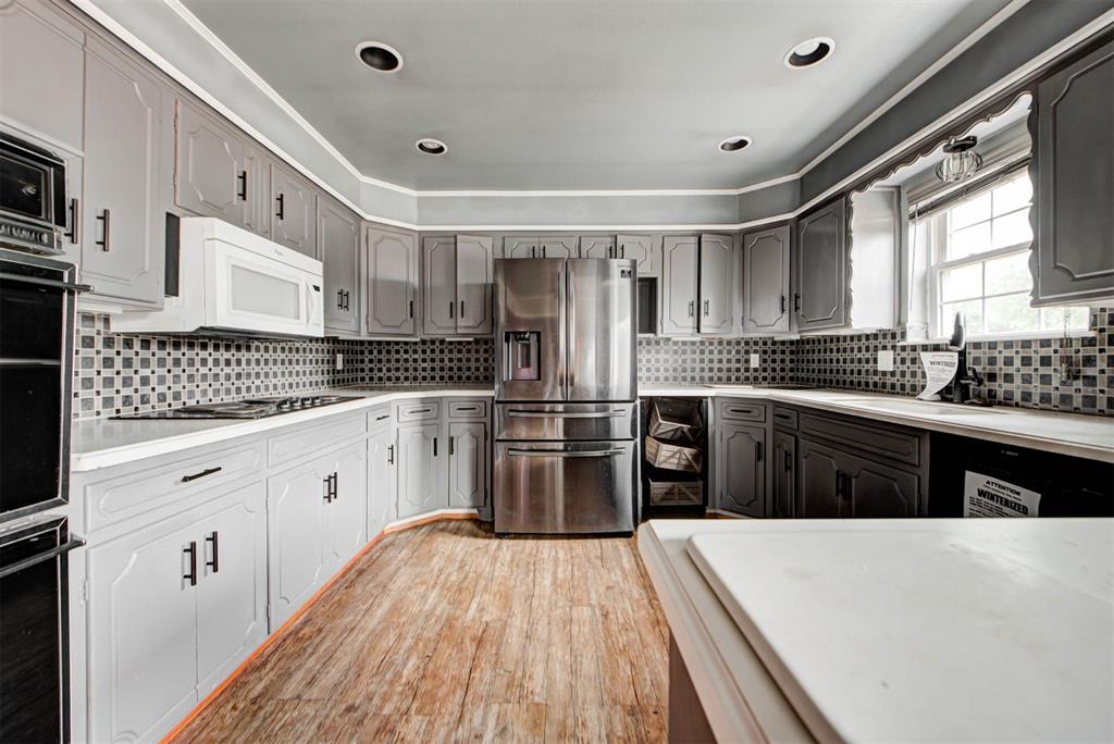 1506 W Walnut Street Property Photo 15