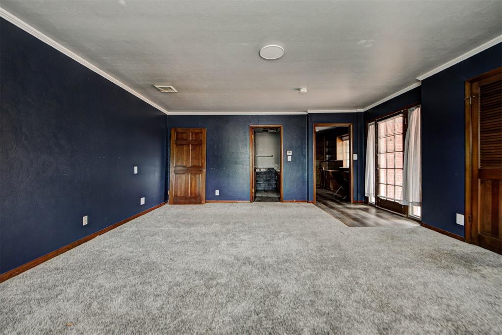1506 W Walnut Street Property Photo 23
