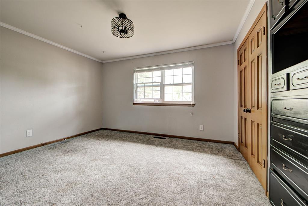 1506 W Walnut Street Property Photo 29