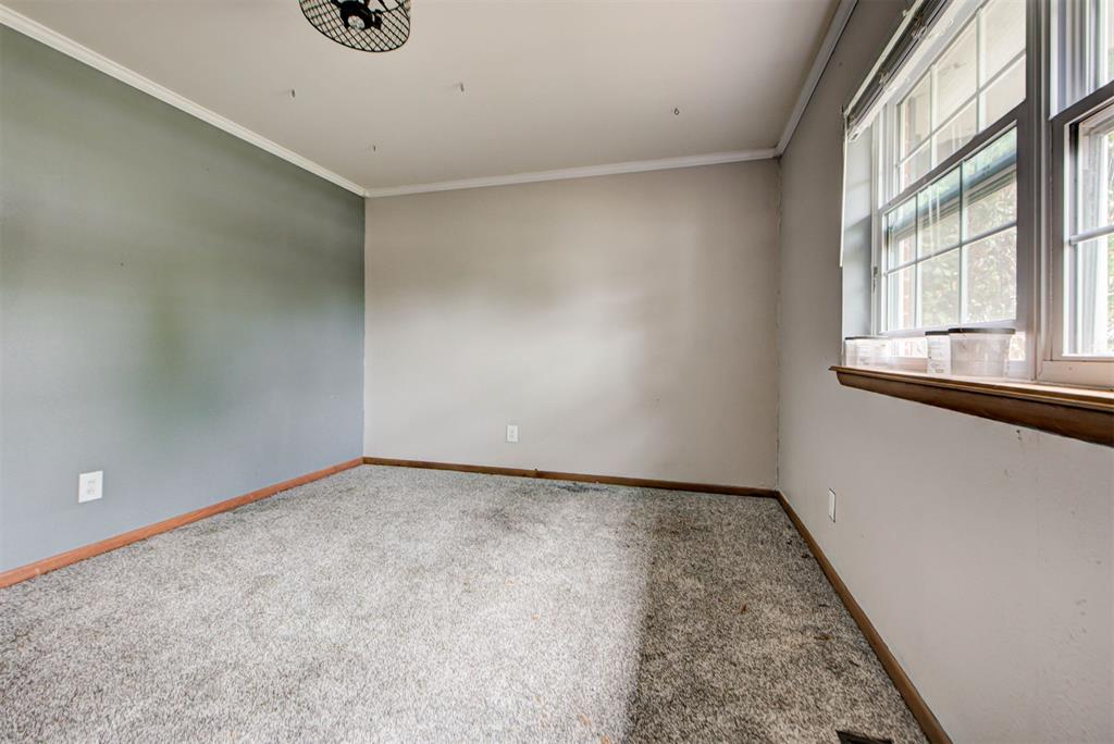 1506 W Walnut Street Property Photo 30