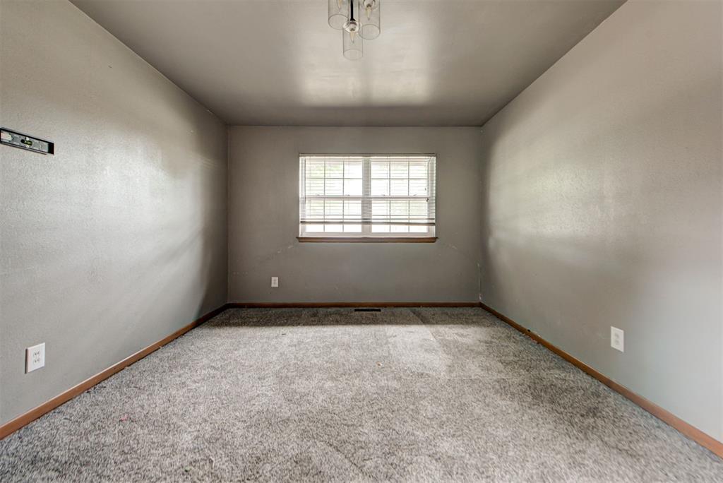 1506 W Walnut Street Property Photo 34